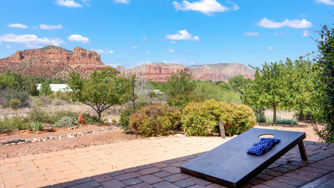 Outdoor entertaining area with BBQ grill